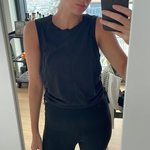 Lululemon womens cropped tank size 10